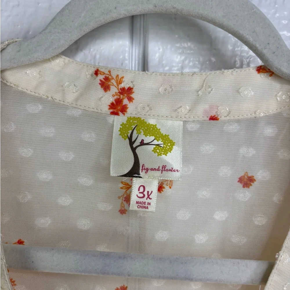 Fig and Flower Anthropology Women’s  Cream and Floral Size 3x Bohemian Blouse - Picture 2 of 8